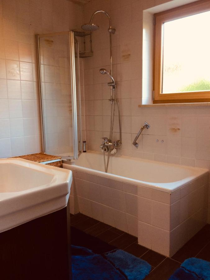 Charmantes Garten-Apartment: Erholung Im Chiemgau 安特沃森 外观 照片